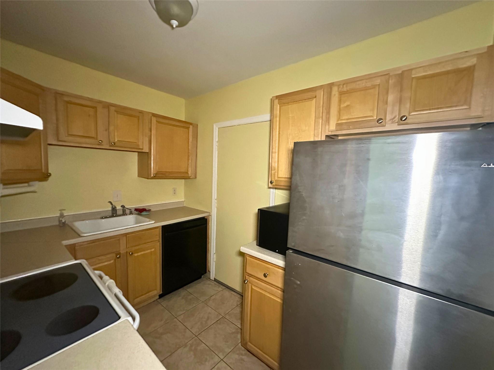 Imperial Point Colonnades - Residential Lease