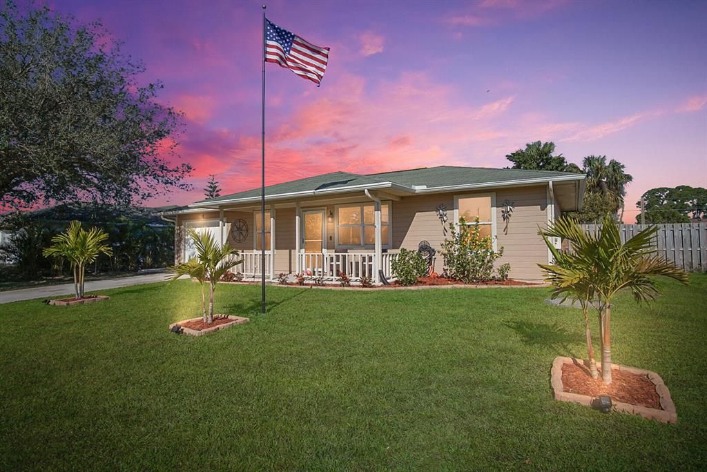 Photo of 933 SW Whittier Terrace, Port Saint Lucie, FL 34953 (MLS # R10774952)