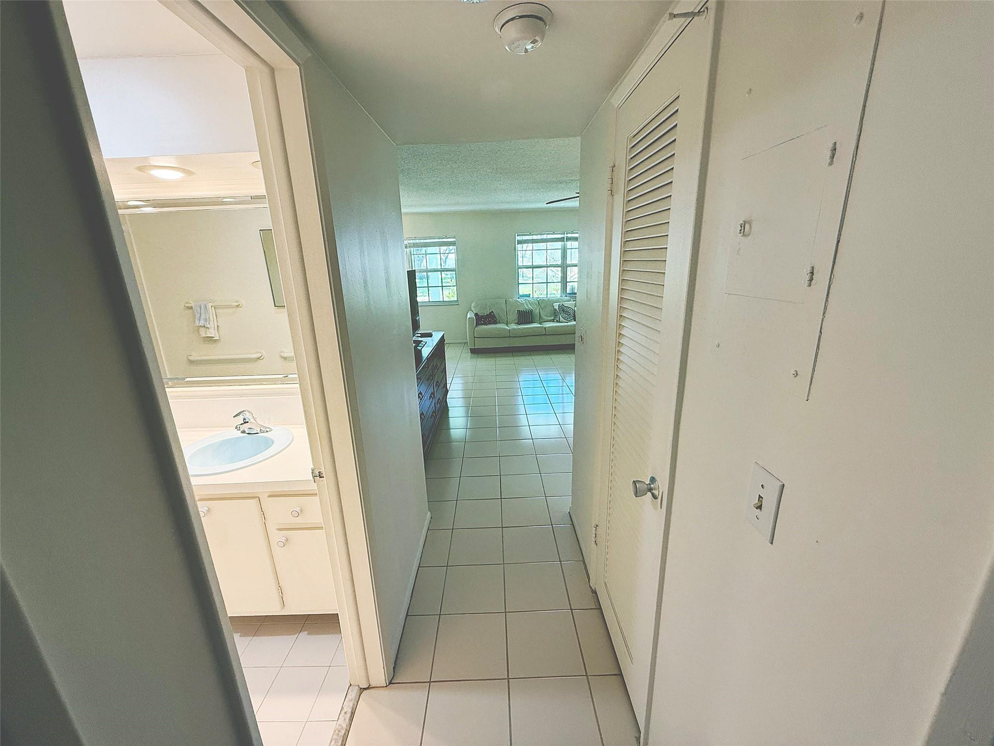 MAYBURY MANSIONS CONDO - Residential