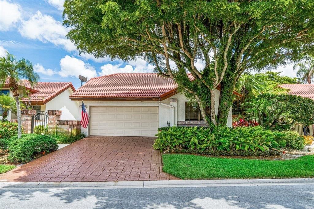 Photo of 21843 Town Place Drive, Boca Raton, FL 33433 (MLS # R10804081)