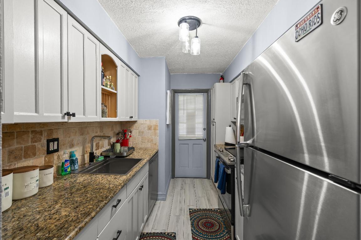 Tallwood East Condo - Residential