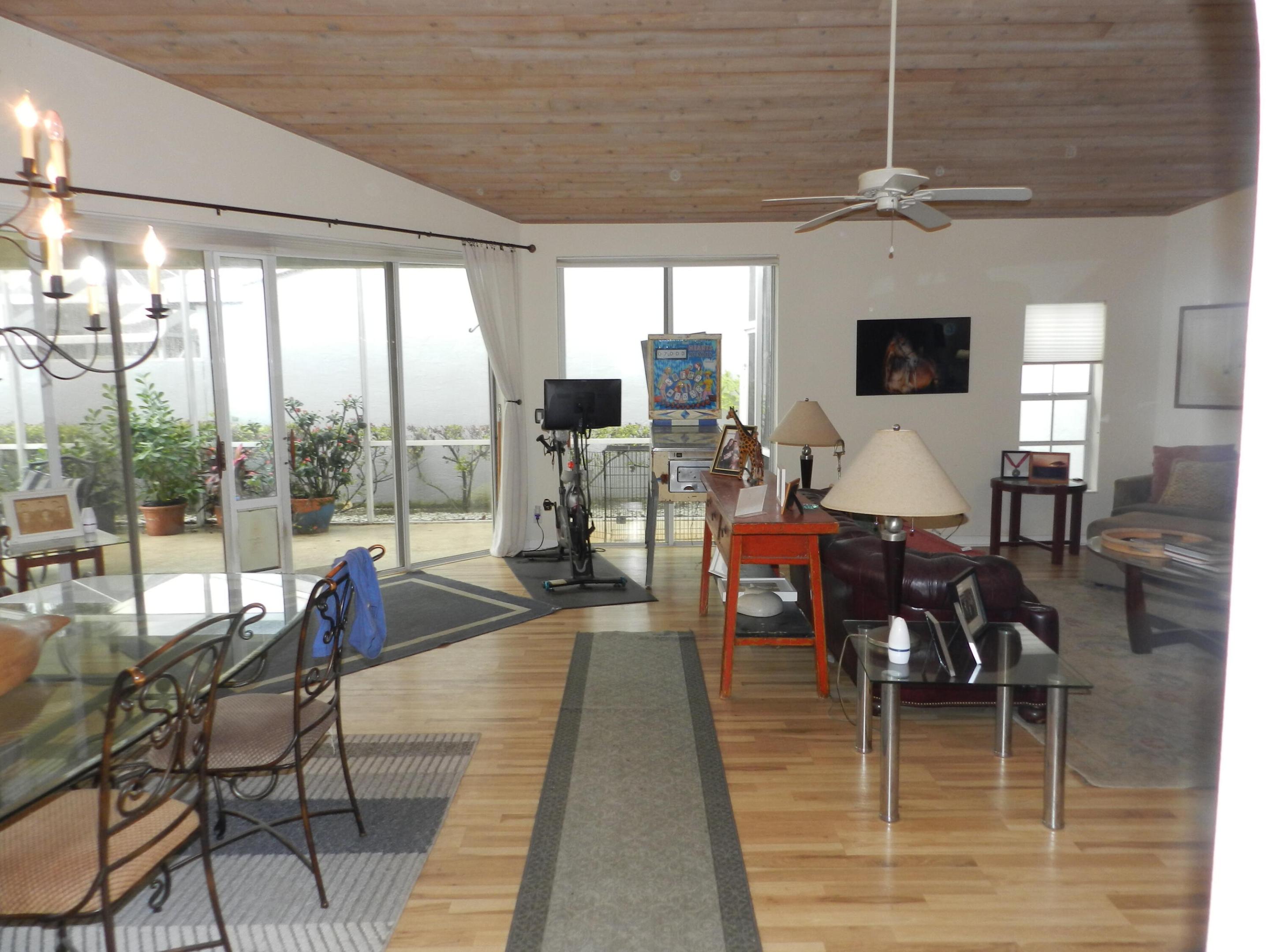 BREAKERS WEST 13 - Residential