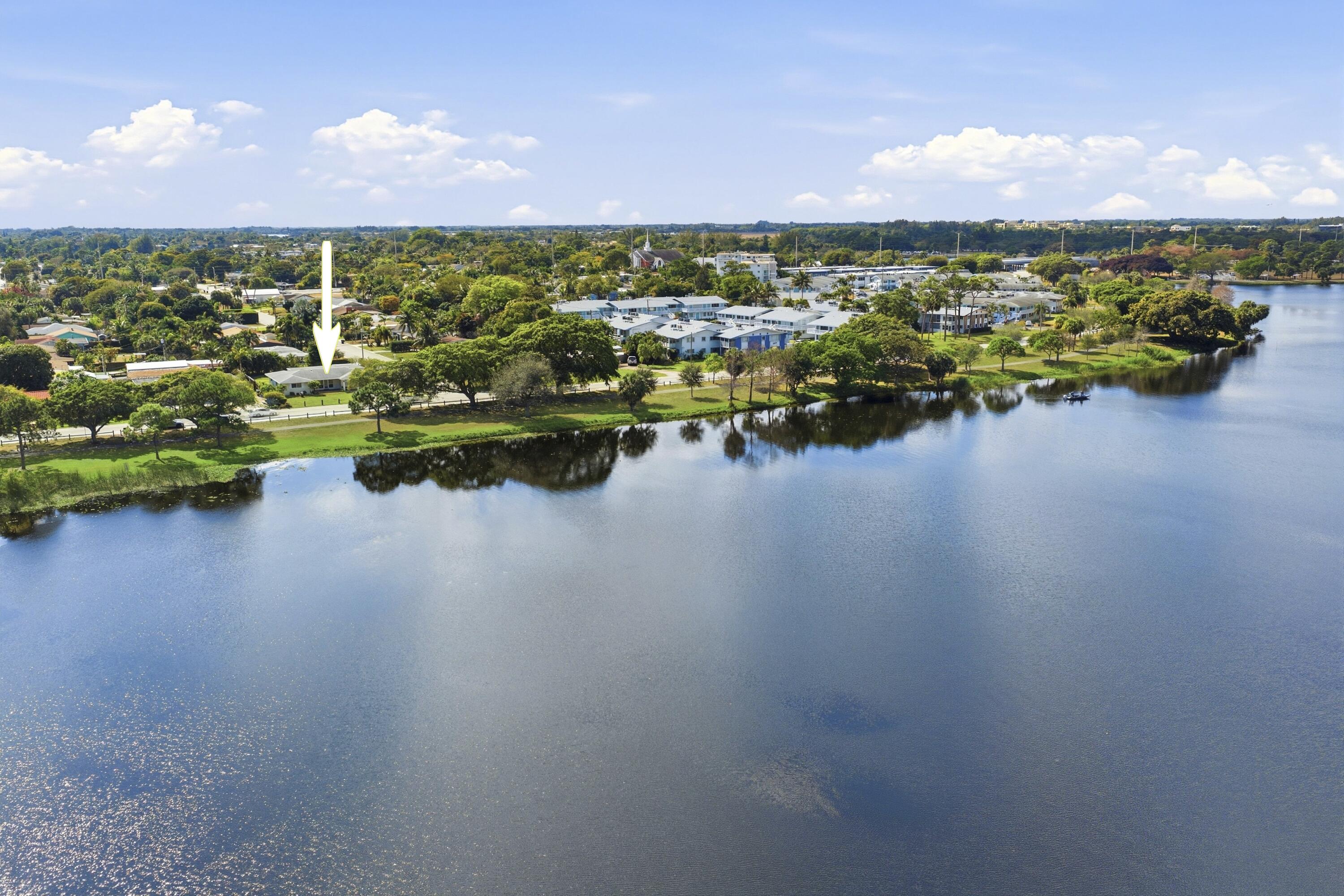 LAKE SHORE VILLAS - Residential