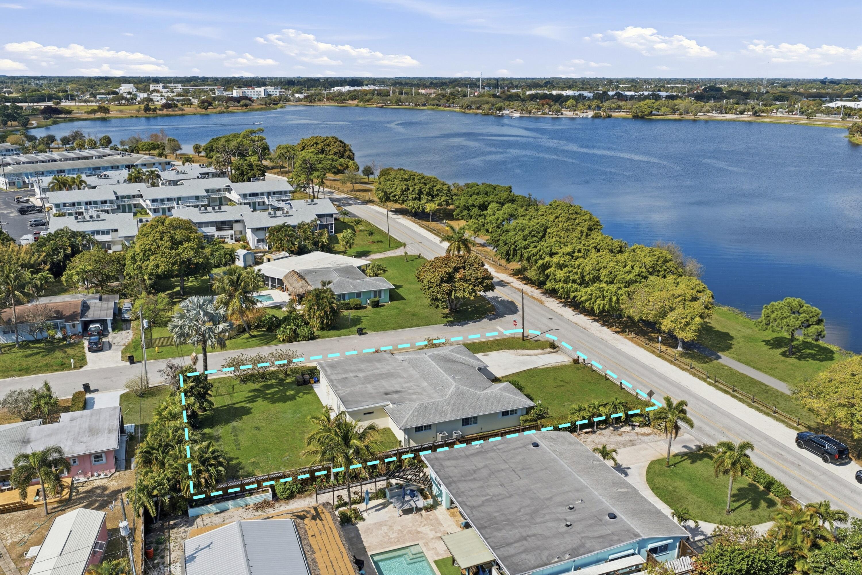 LAKE SHORE VILLAS - Residential