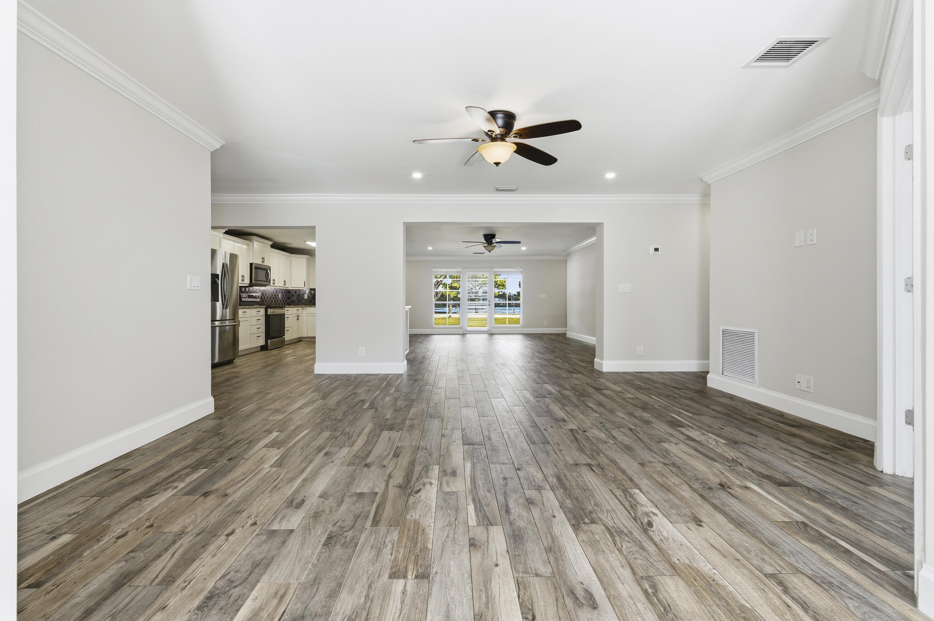 LAKE SHORE VILLAS - Residential