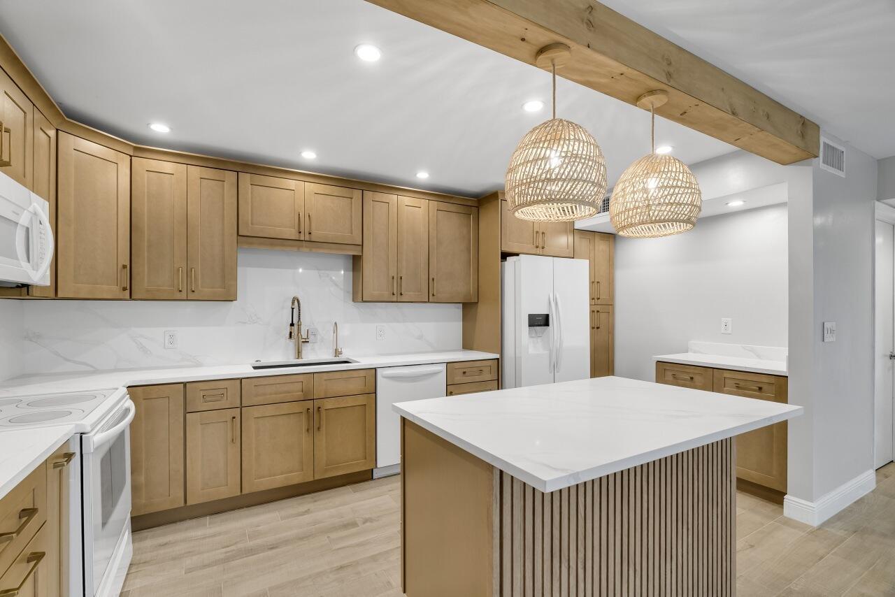 PINE RIDGE AT MARTIN DOWN - Residential Lease