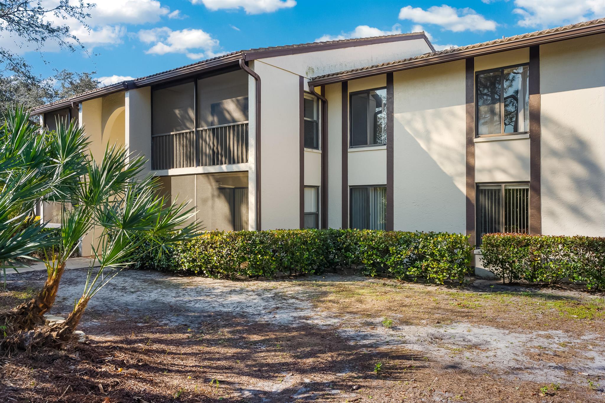 PINE RIDGE AT MARTIN DOWN - Residential Lease