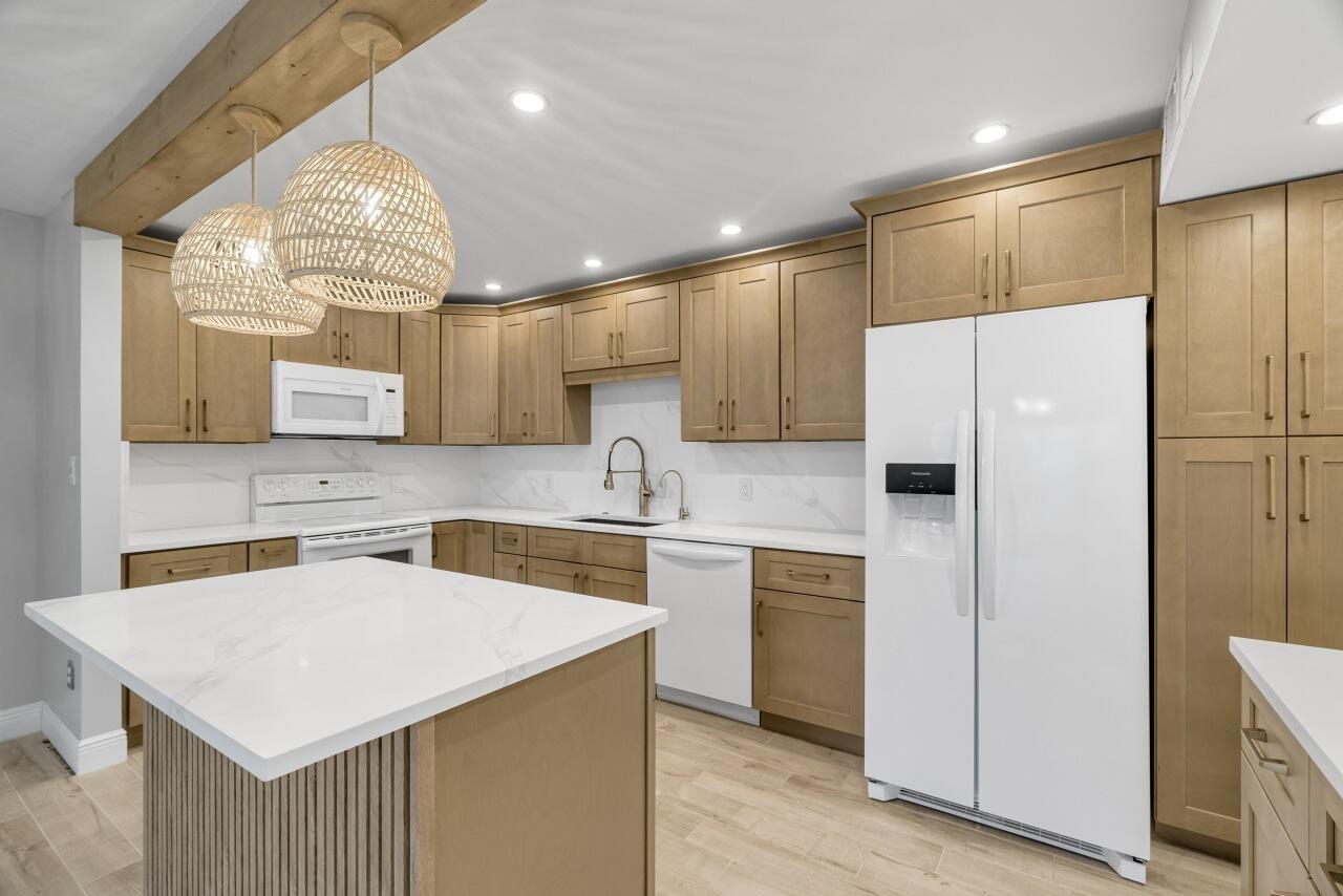 PINE RIDGE AT MARTIN DOWN - Residential Lease