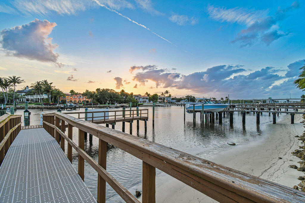 Frenchman's Harbor - Admi - Residential