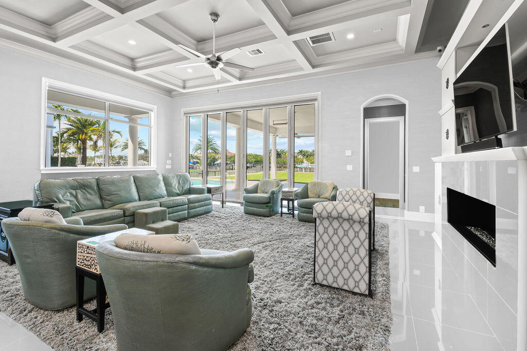 Frenchman's Harbor - Admi - Residential