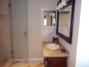 Riverwalk - Residential Lease