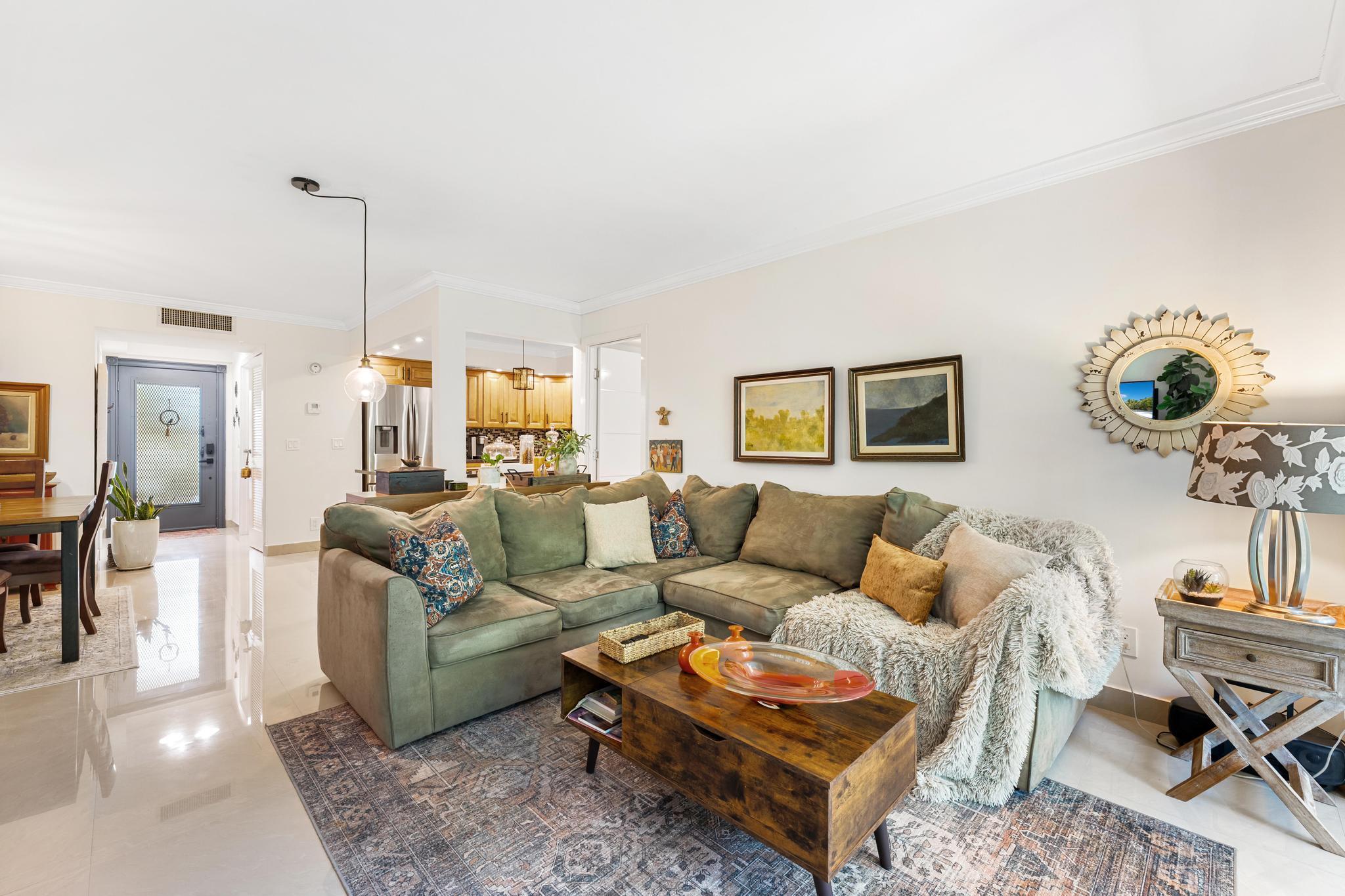 KINGS POINT CAPRI CONDOS - Residential