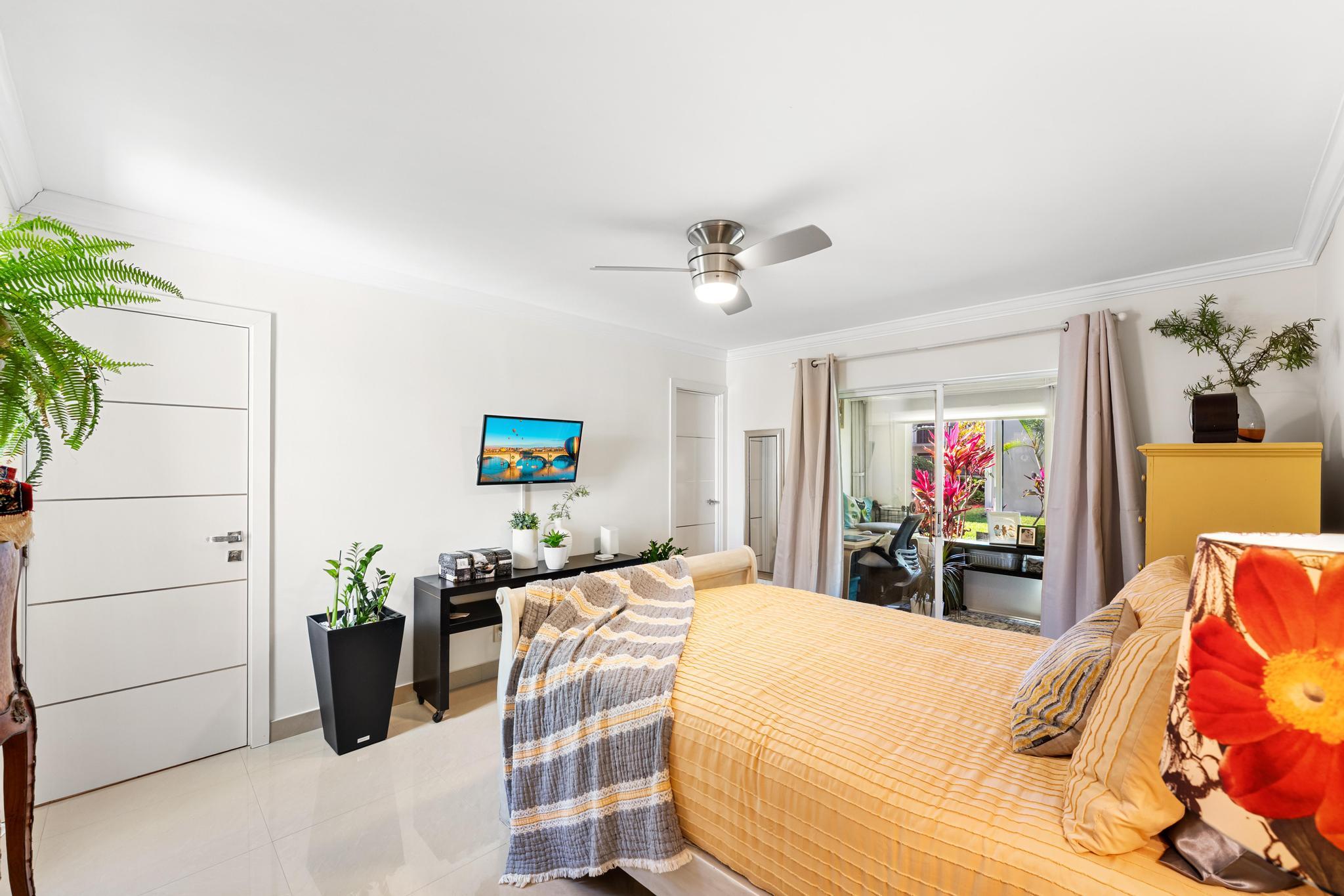 KINGS POINT CAPRI CONDOS - Residential