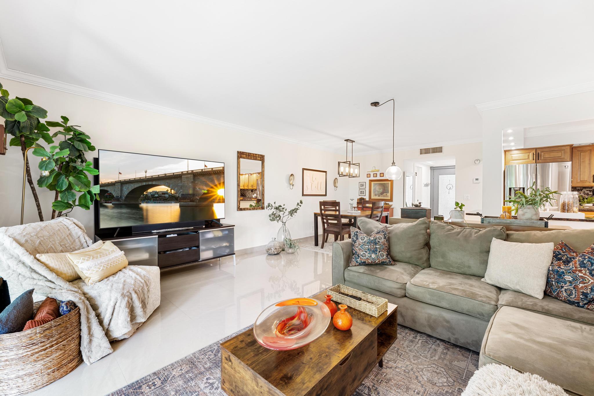 KINGS POINT CAPRI CONDOS - Residential