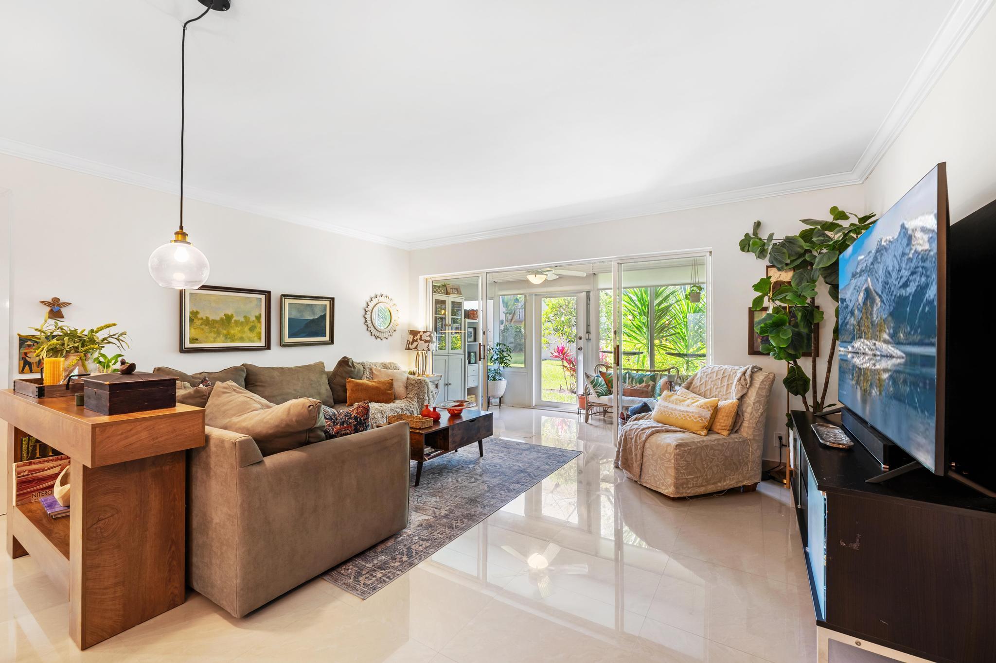 KINGS POINT CAPRI CONDOS - Residential