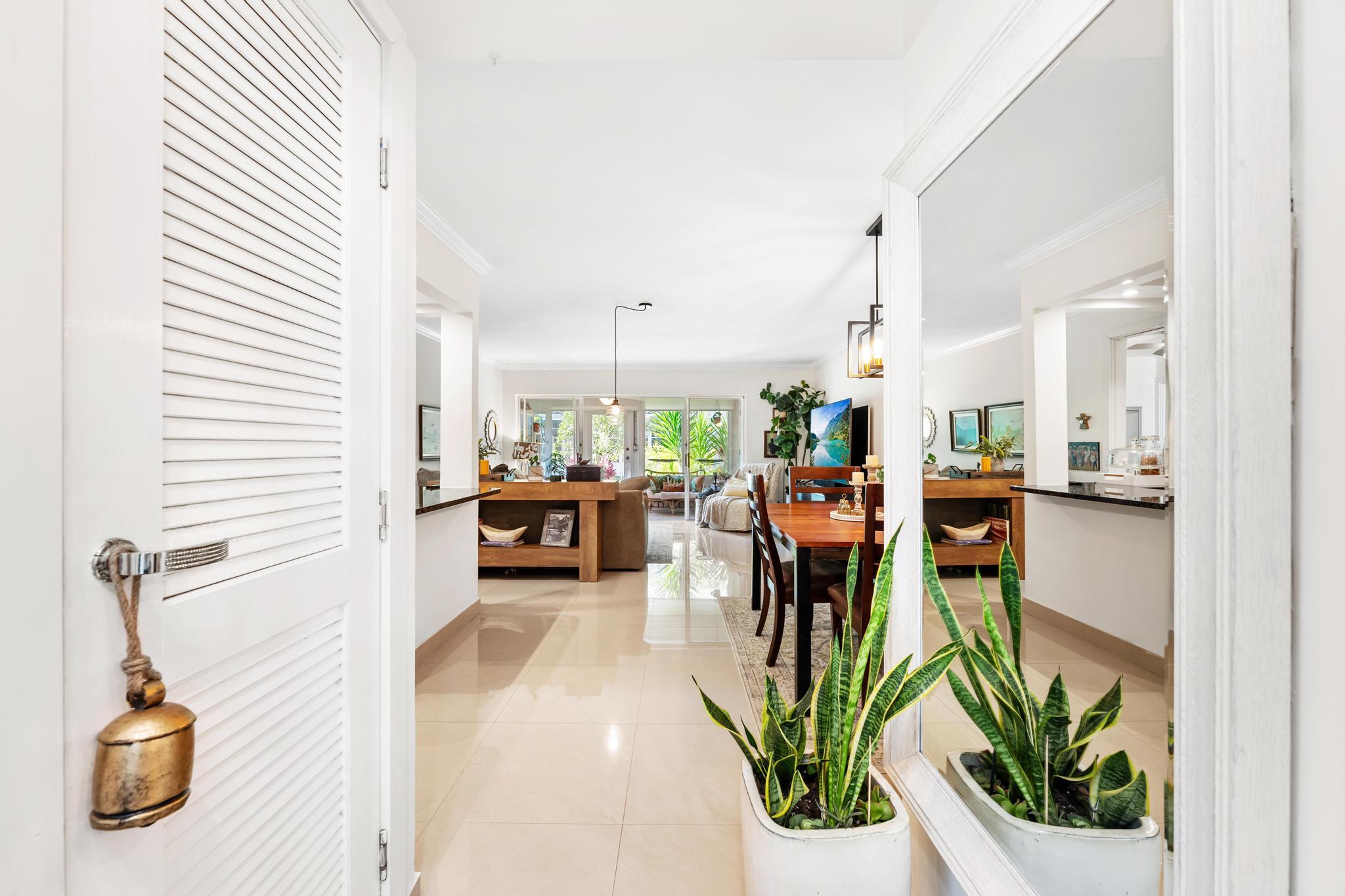 KINGS POINT CAPRI CONDOS - Residential