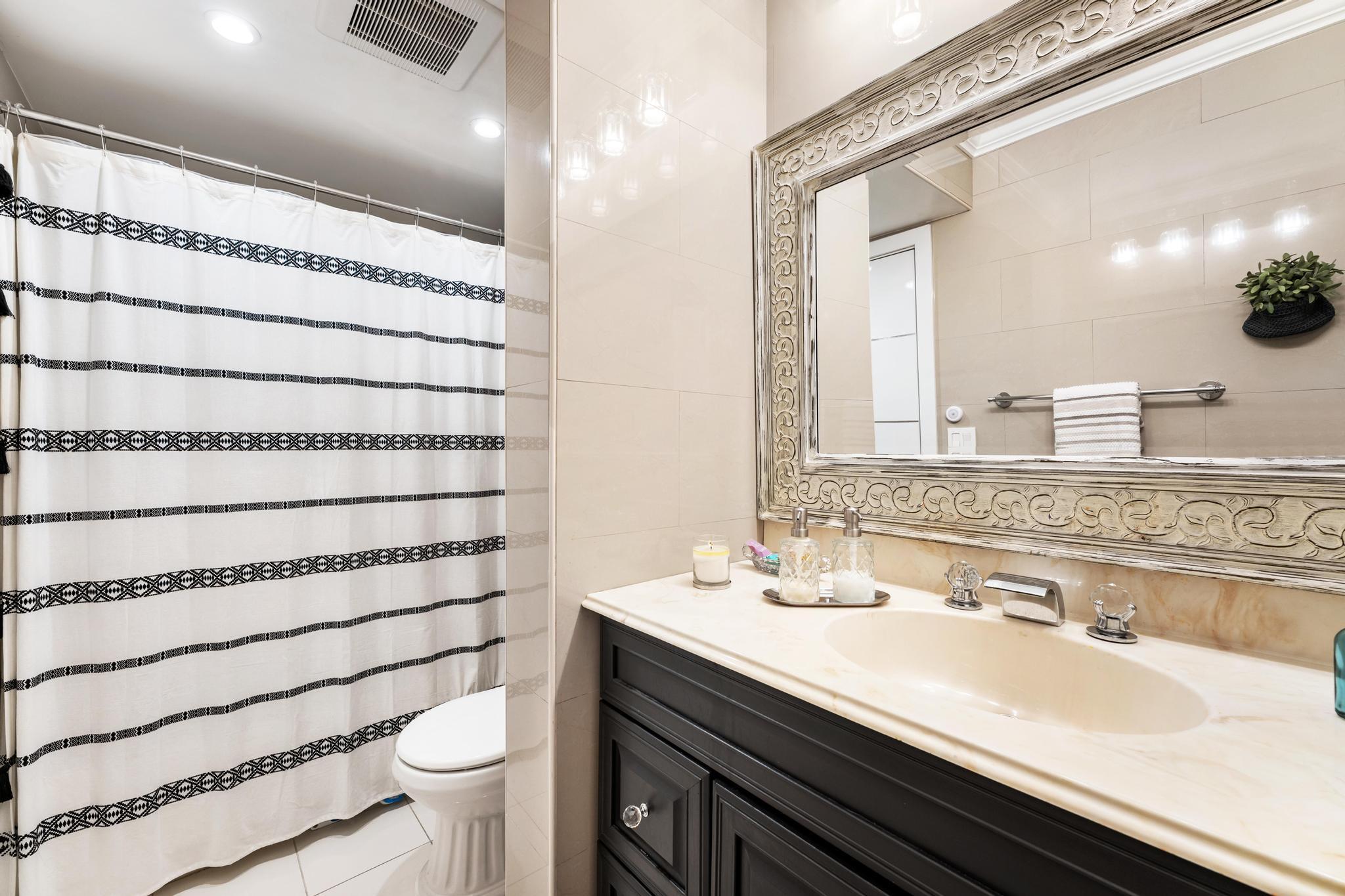 KINGS POINT CAPRI CONDOS - Residential