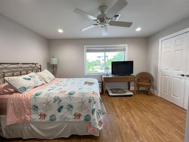 SILVER SHORES UNIT - Residential Lease