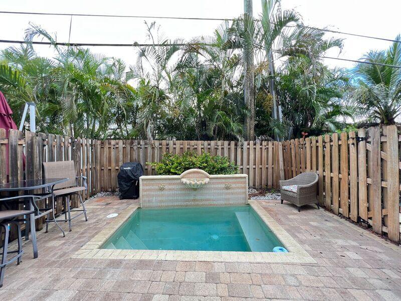 SILVER SHORES UNIT - Residential Lease