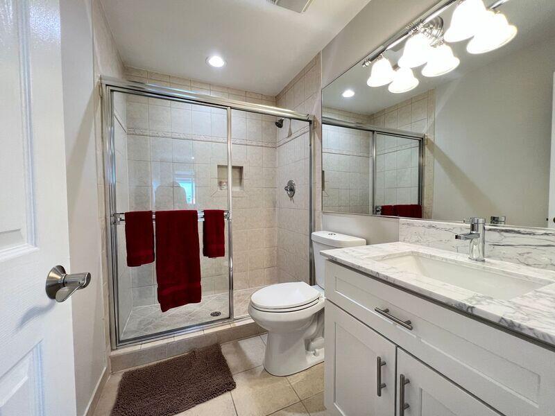 SILVER SHORES UNIT - Residential Lease