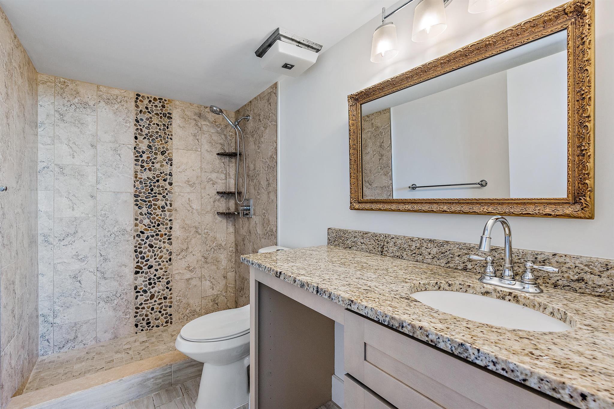 PALM BEACH HOUSE CONDO - Residential