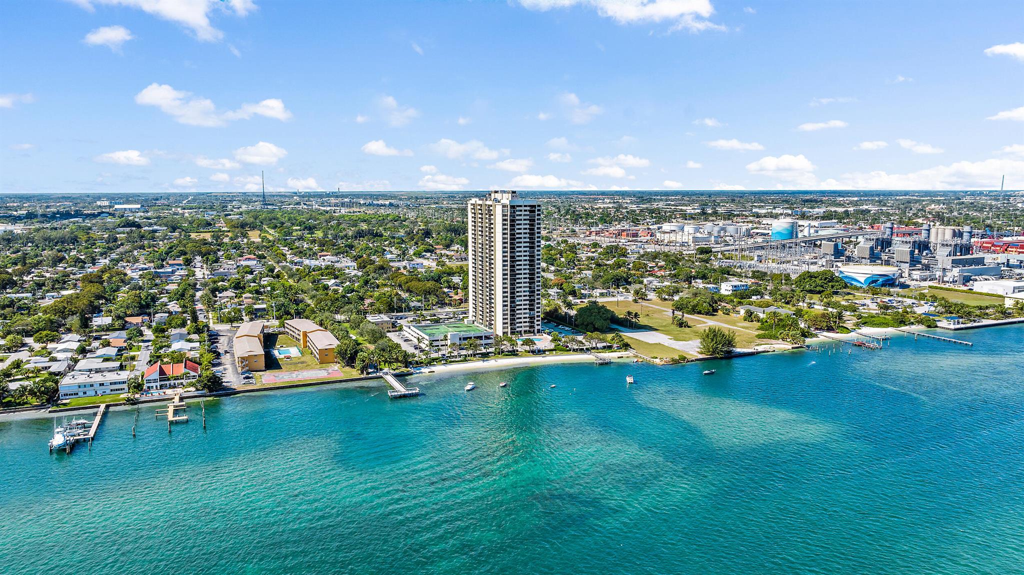 PALM BEACH HOUSE CONDO - Residential