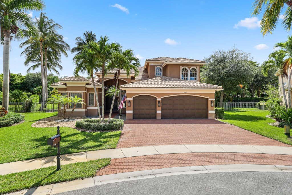 Photo of 8922 Raven Rock Court, Boynton Beach, FL 33473 (MLS # R11103841)