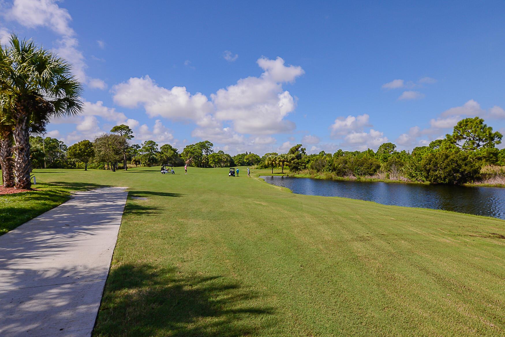 LINKSIDE AT GATOR TRACE B - Residential