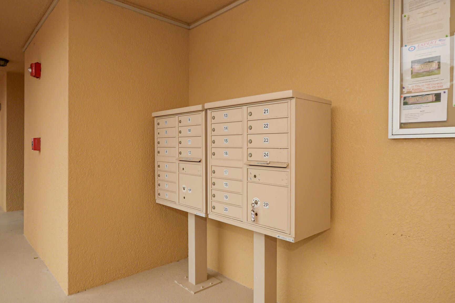 LINKSIDE AT GATOR TRACE B - Residential