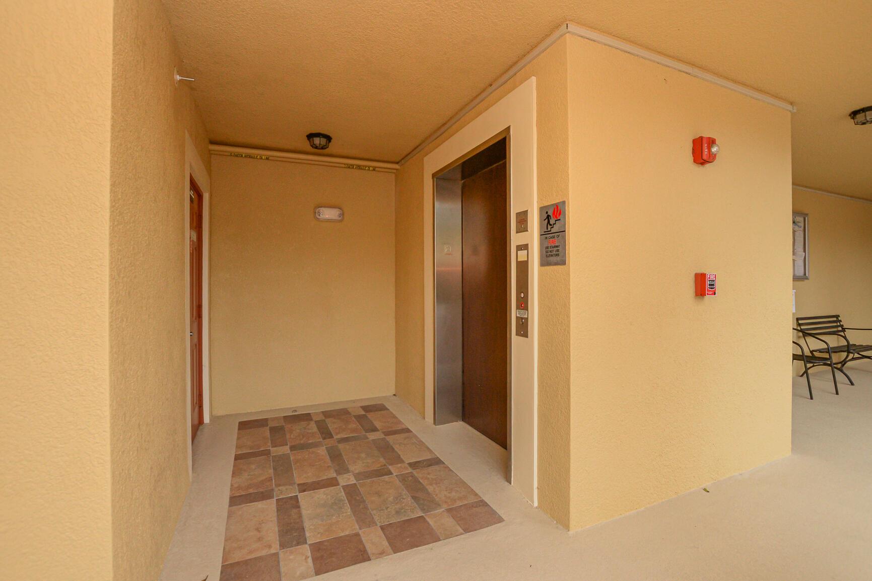 LINKSIDE AT GATOR TRACE B - Residential