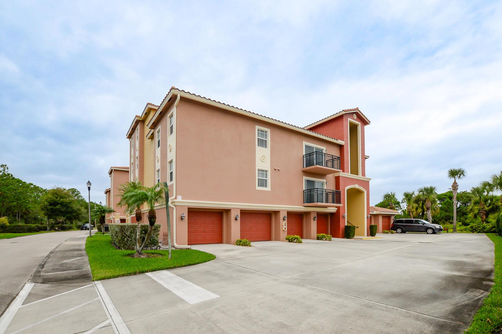 LINKSIDE AT GATOR TRACE B - Residential