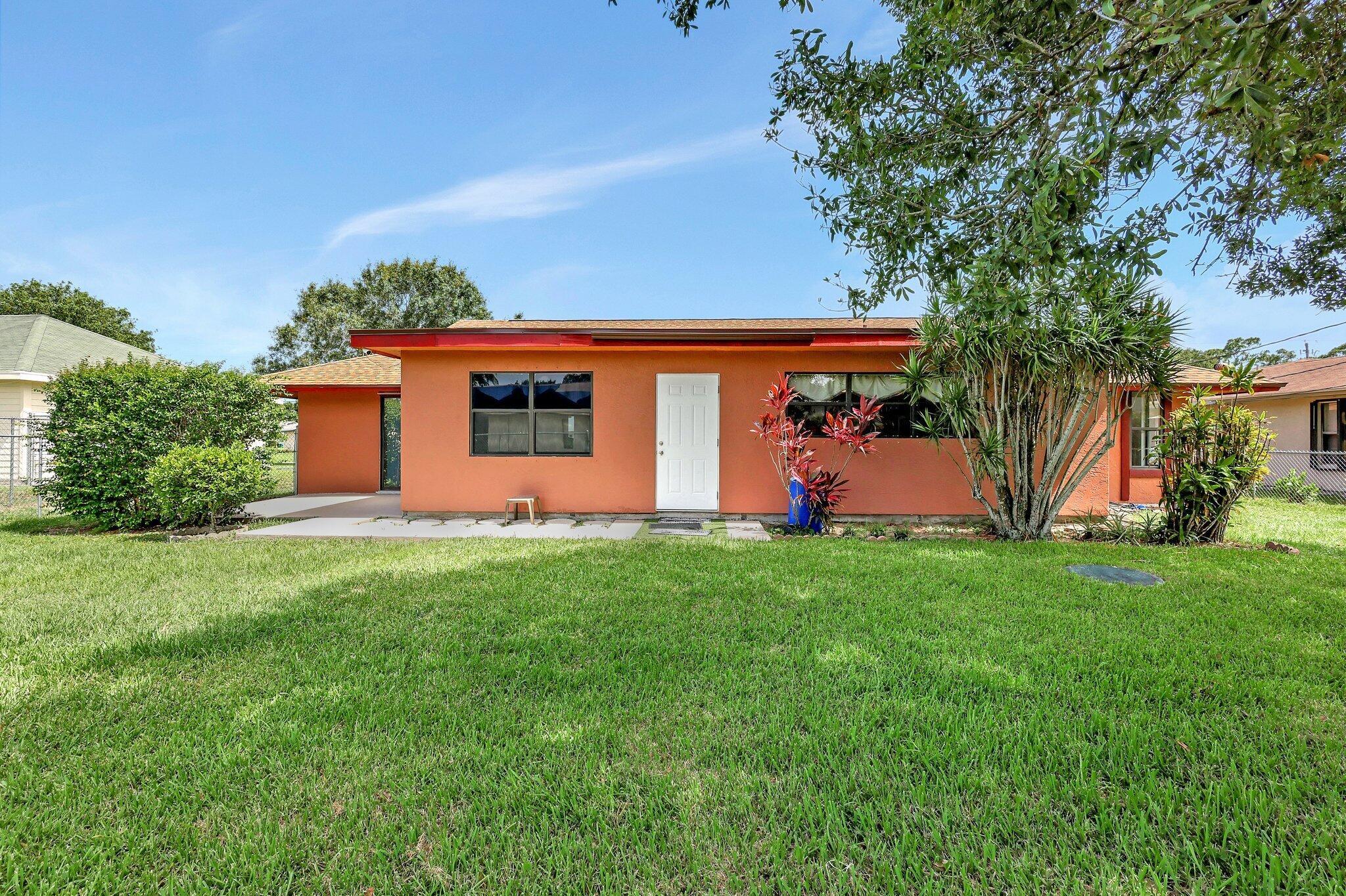 PORT ST LUCIE SECTION 24 - Residential Lease