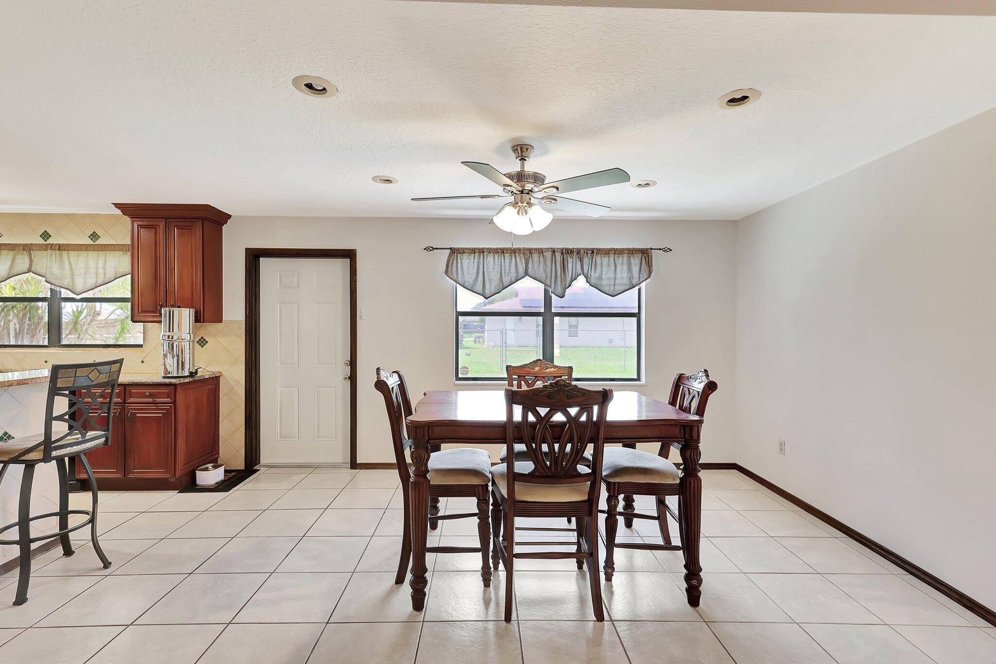 PORT ST LUCIE SECTION 24 - Residential Lease