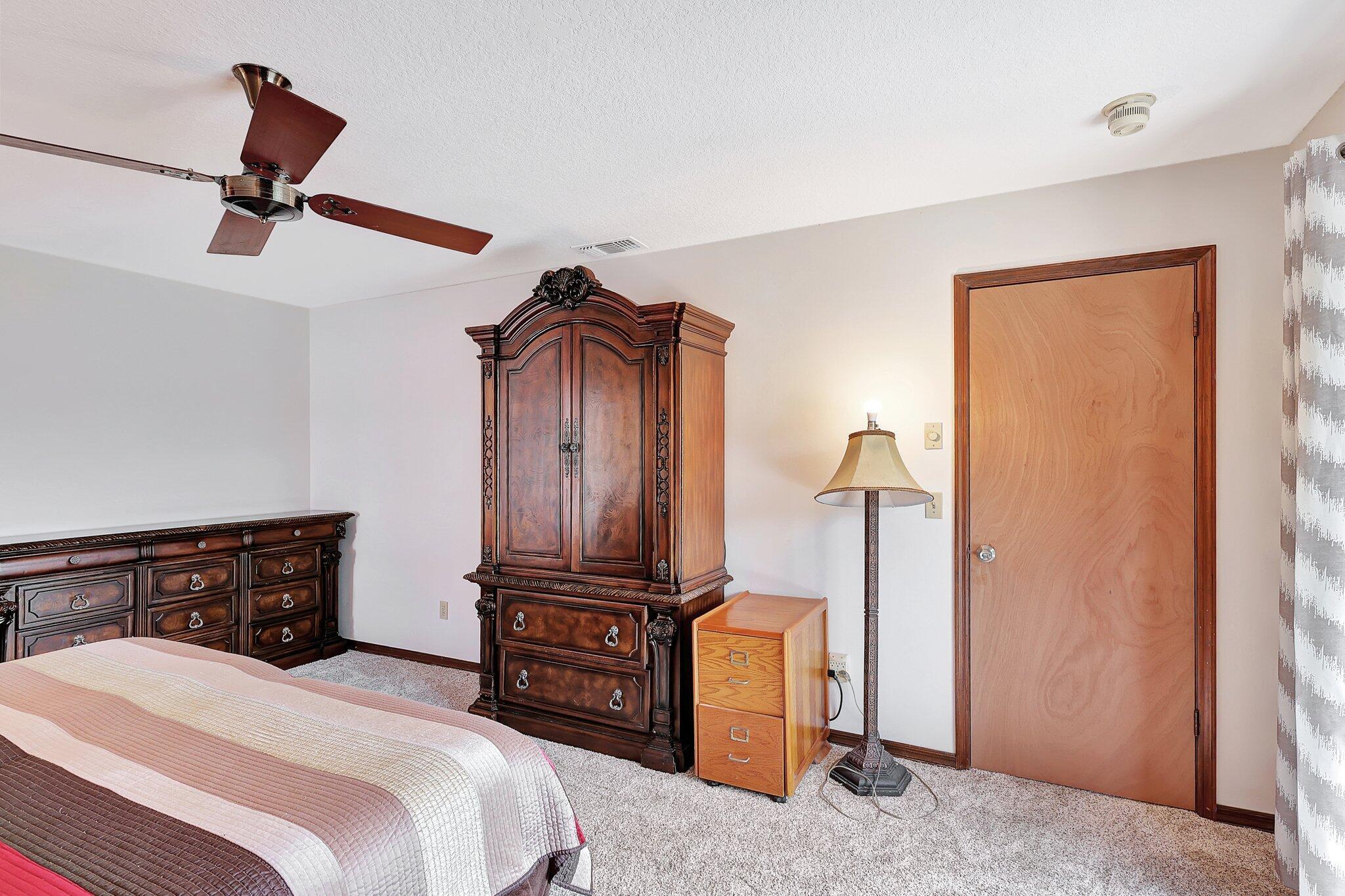 PORT ST LUCIE SECTION 24 - Residential Lease