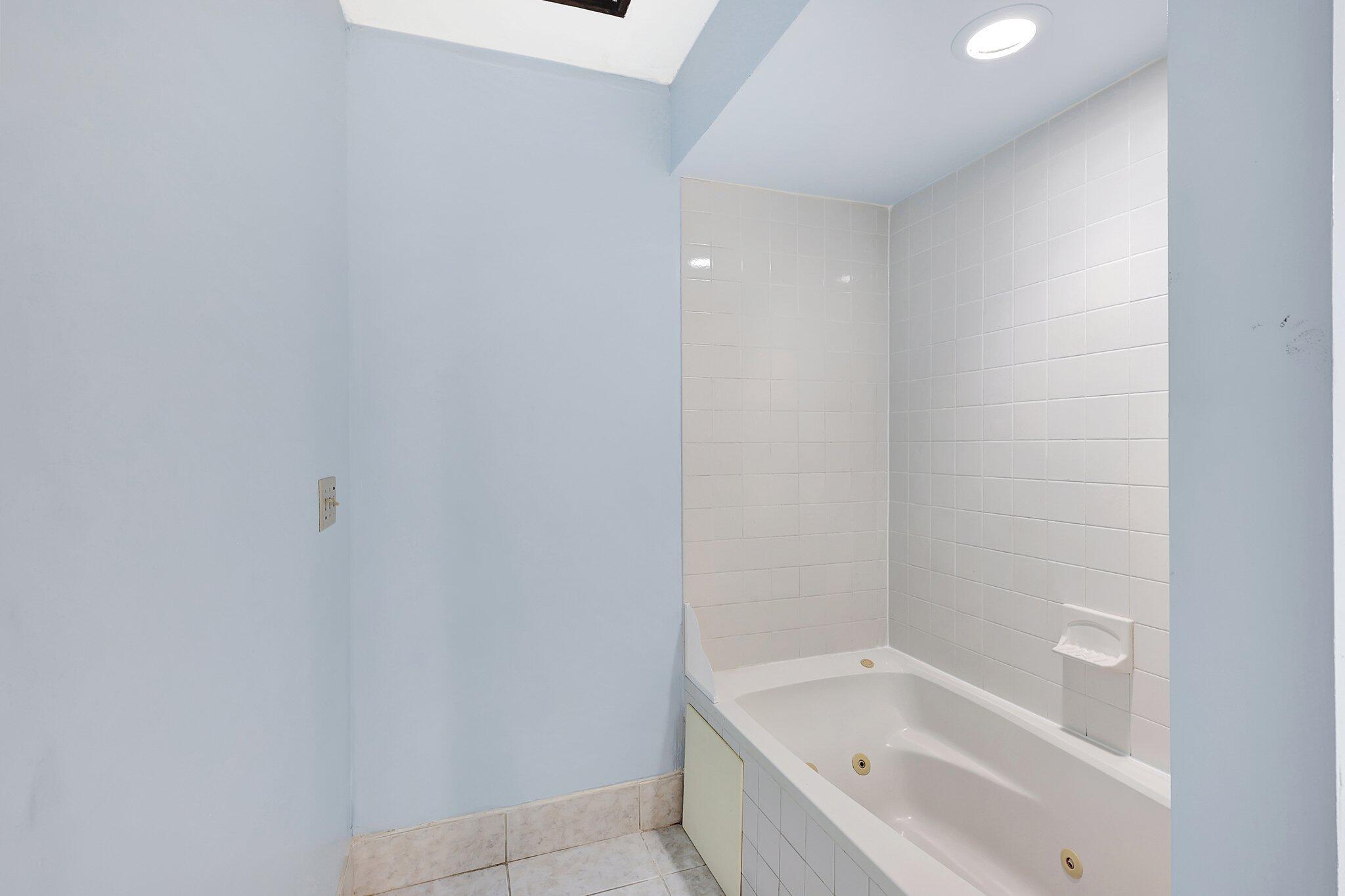 PORT ST LUCIE SECTION 24 - Residential Lease