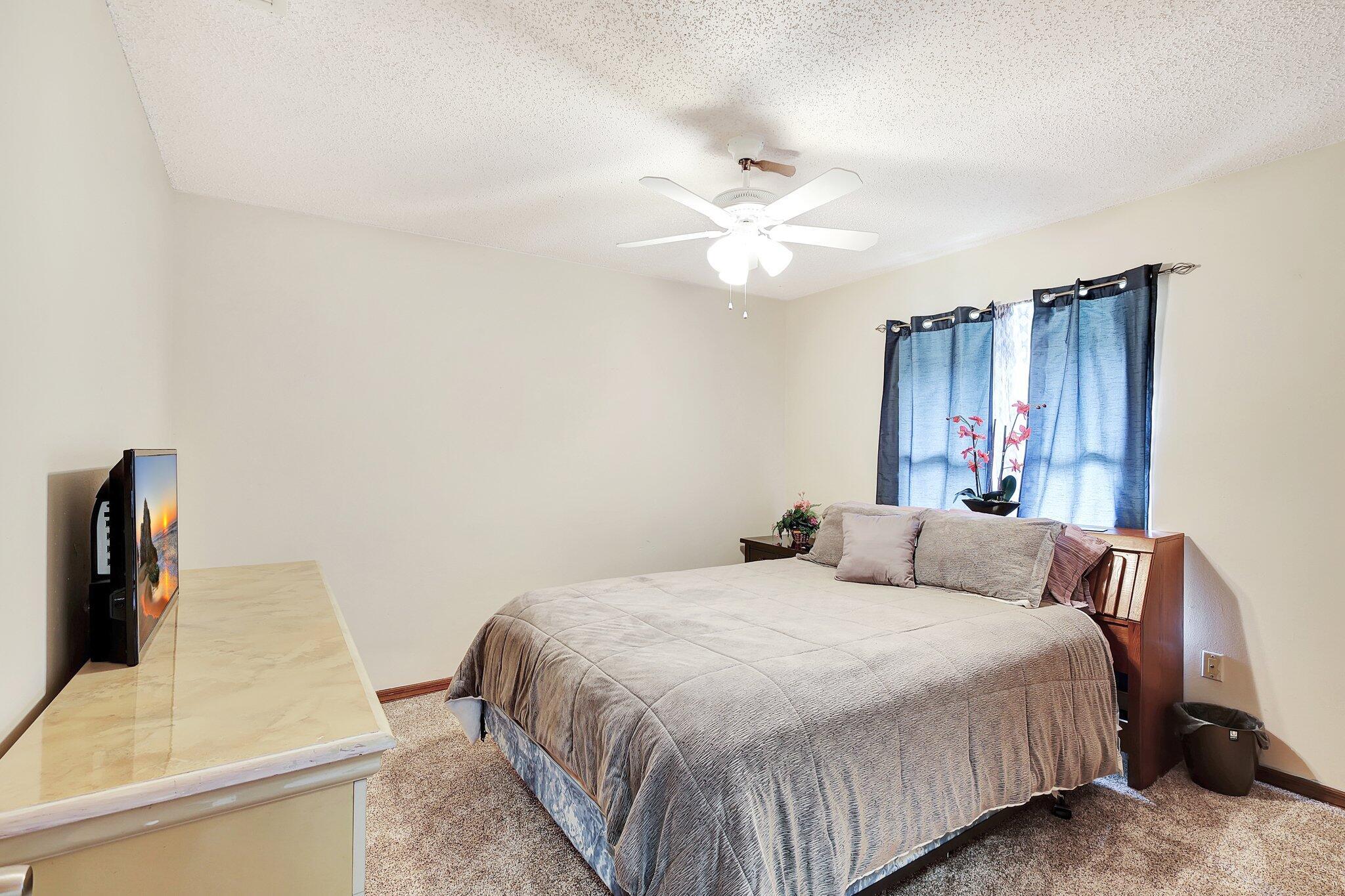 PORT ST LUCIE SECTION 24 - Residential Lease