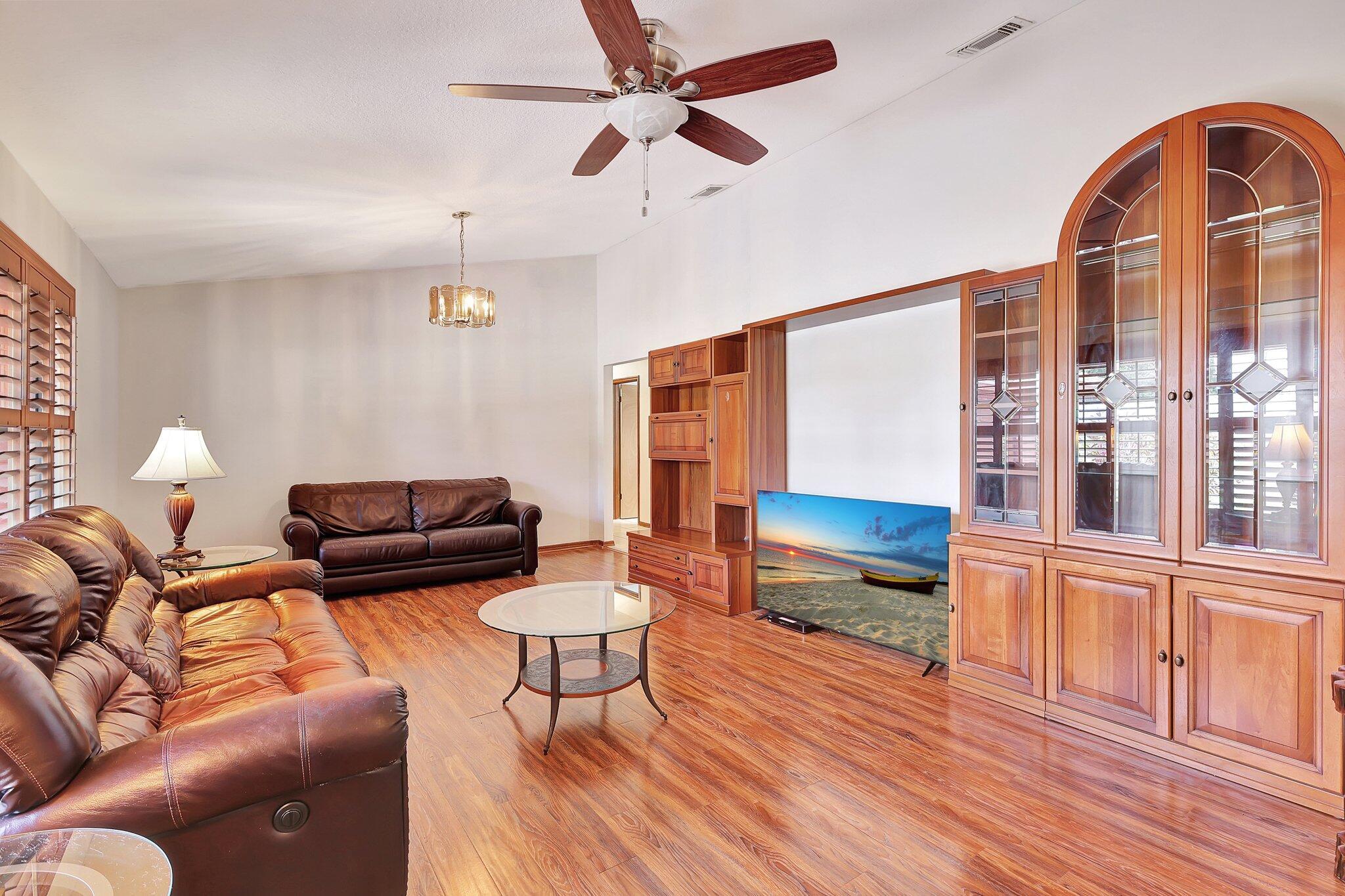 PORT ST LUCIE SECTION 24 - Residential Lease