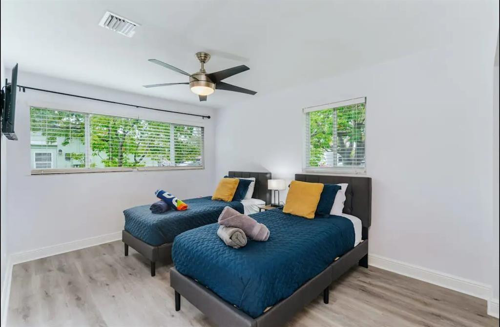 CORAL KEY VILLAS 2ND SEC - Residential