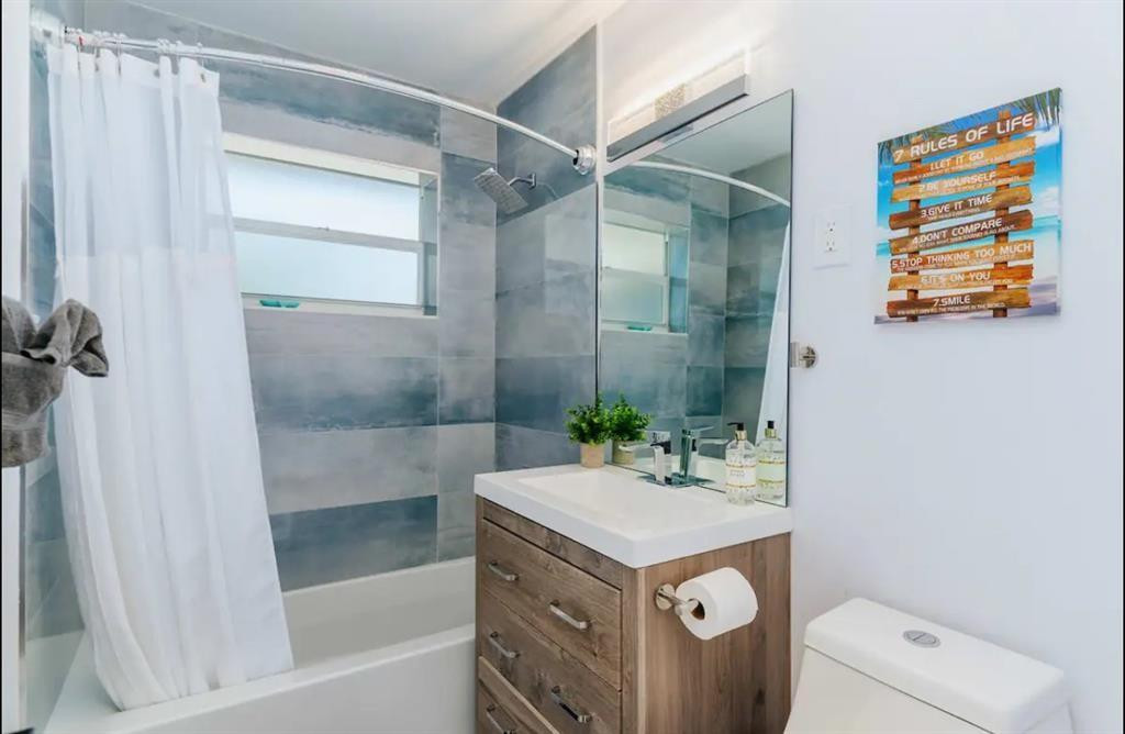 CORAL KEY VILLAS 2ND SEC - Residential