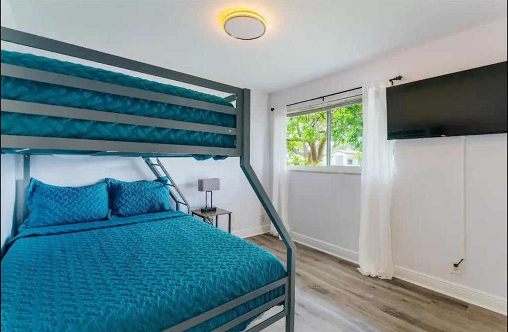 CORAL KEY VILLAS 2ND SEC - Residential