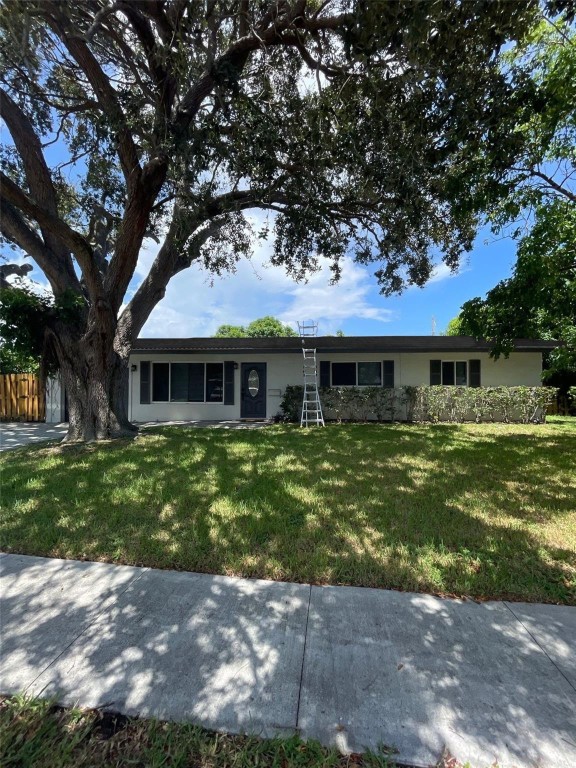 CORAL KEY VILLAS 2ND SEC - Residential