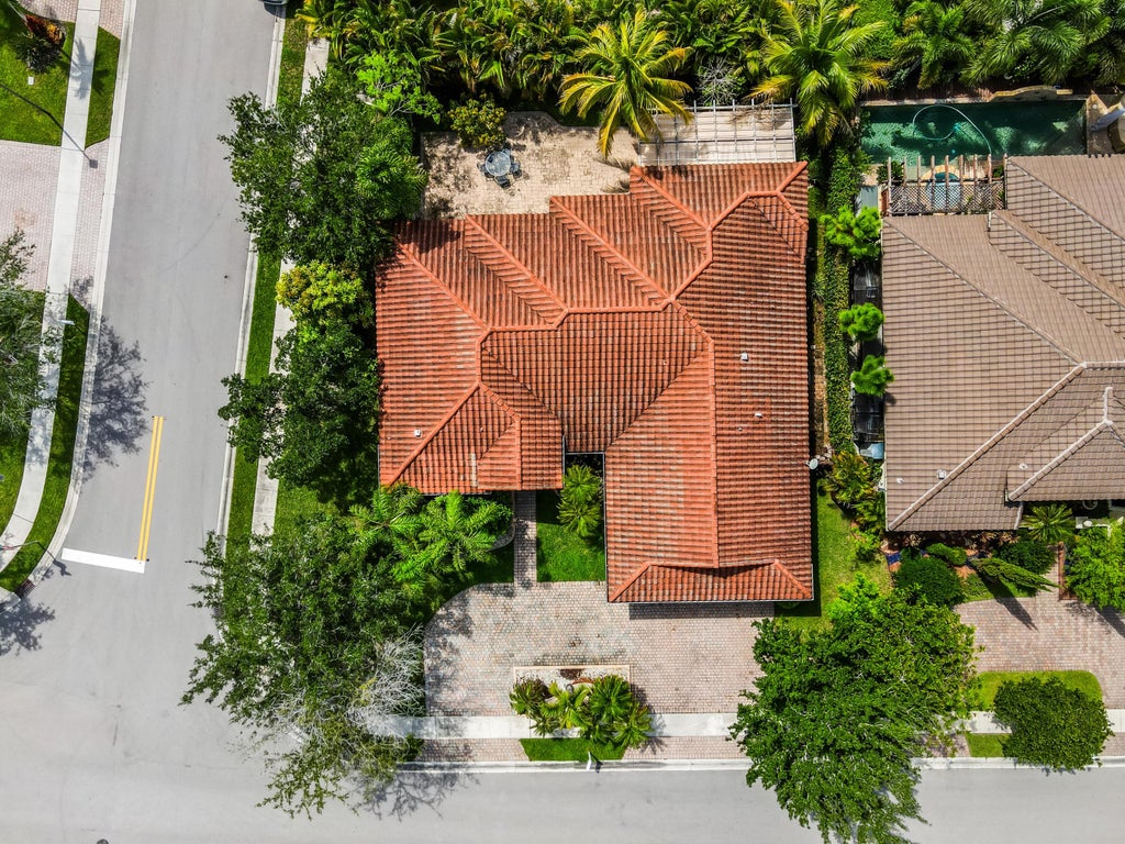 Photo of 1150 SW 189TH Avenue, Pembroke Pines, FL 33029 (MLS # B26074179)