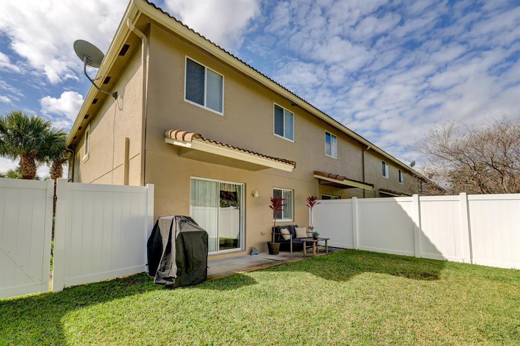 THIRD REPLAT OF PORTOFINO ISLES - Residential