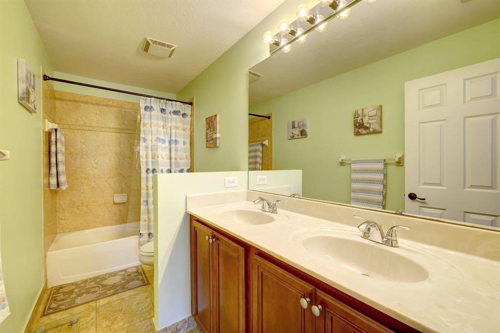 THIRD REPLAT OF PORTOFINO ISLES - Residential