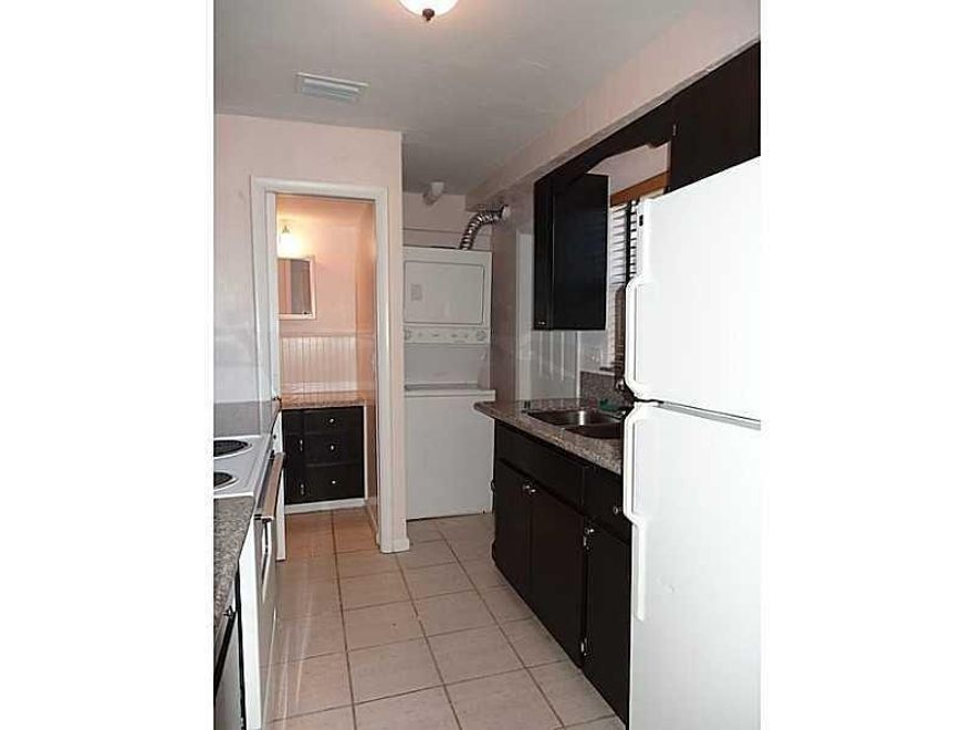 corner townhouse just steps to Wilton Manors, the beaches, downtown Fort Lauderdale and more. This 2 story 3 bedroom townhome has a large outdoor patio-all ages, pets OK with deposit, washer/dryer in unit, huge fenced rear patio and side patio, no grass, no carpet inside, 2 parking spots, water included, see broker remarks