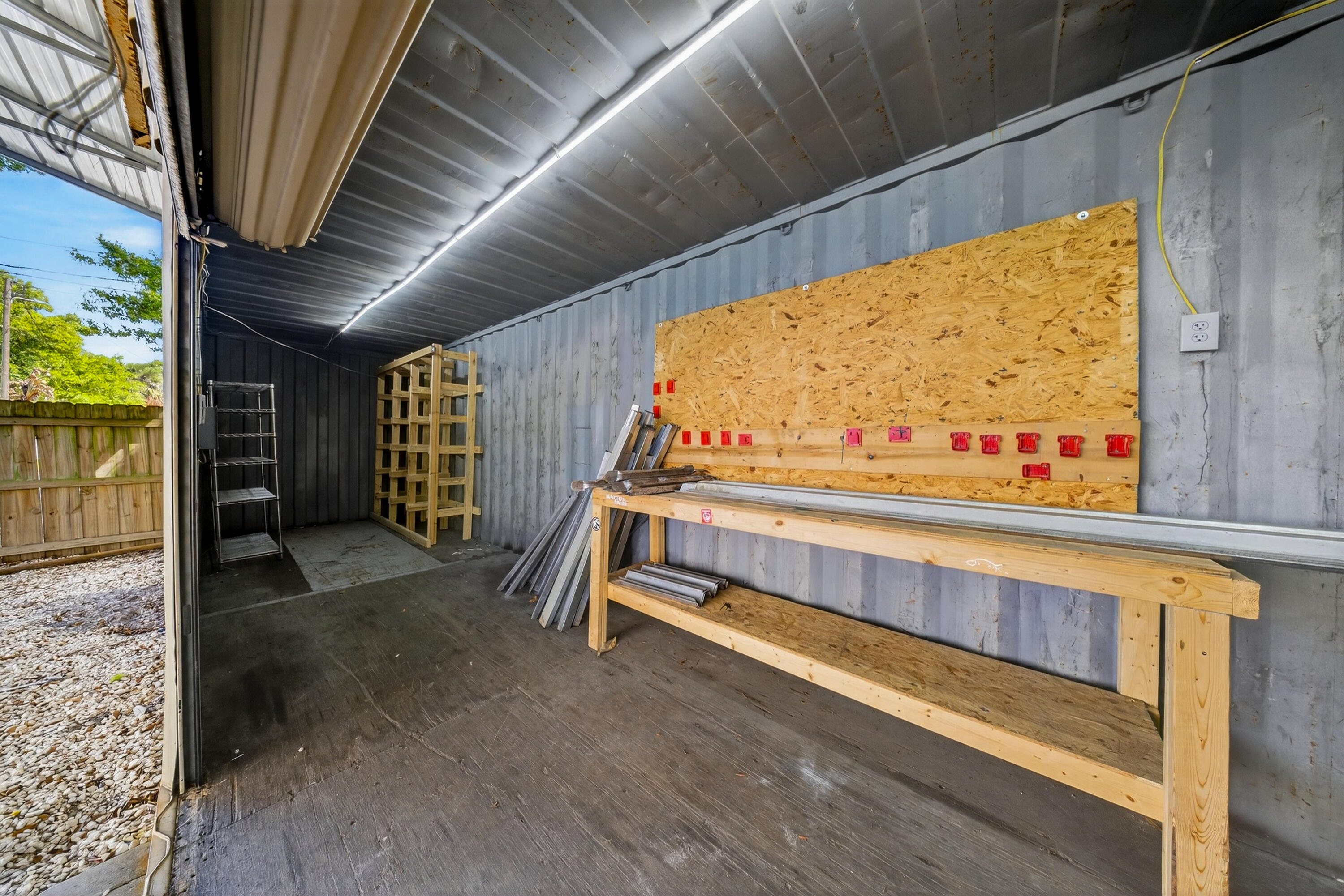 MARAVILLA PLAZA - Residential