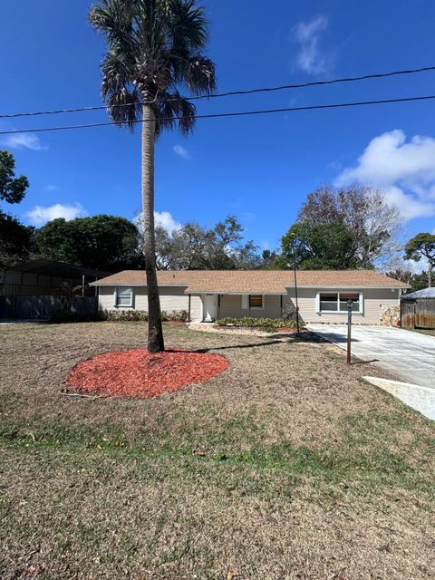 Photo of 2927 Admiral Street, Fort Pierce, FL 34982 (MLS # R11168662)