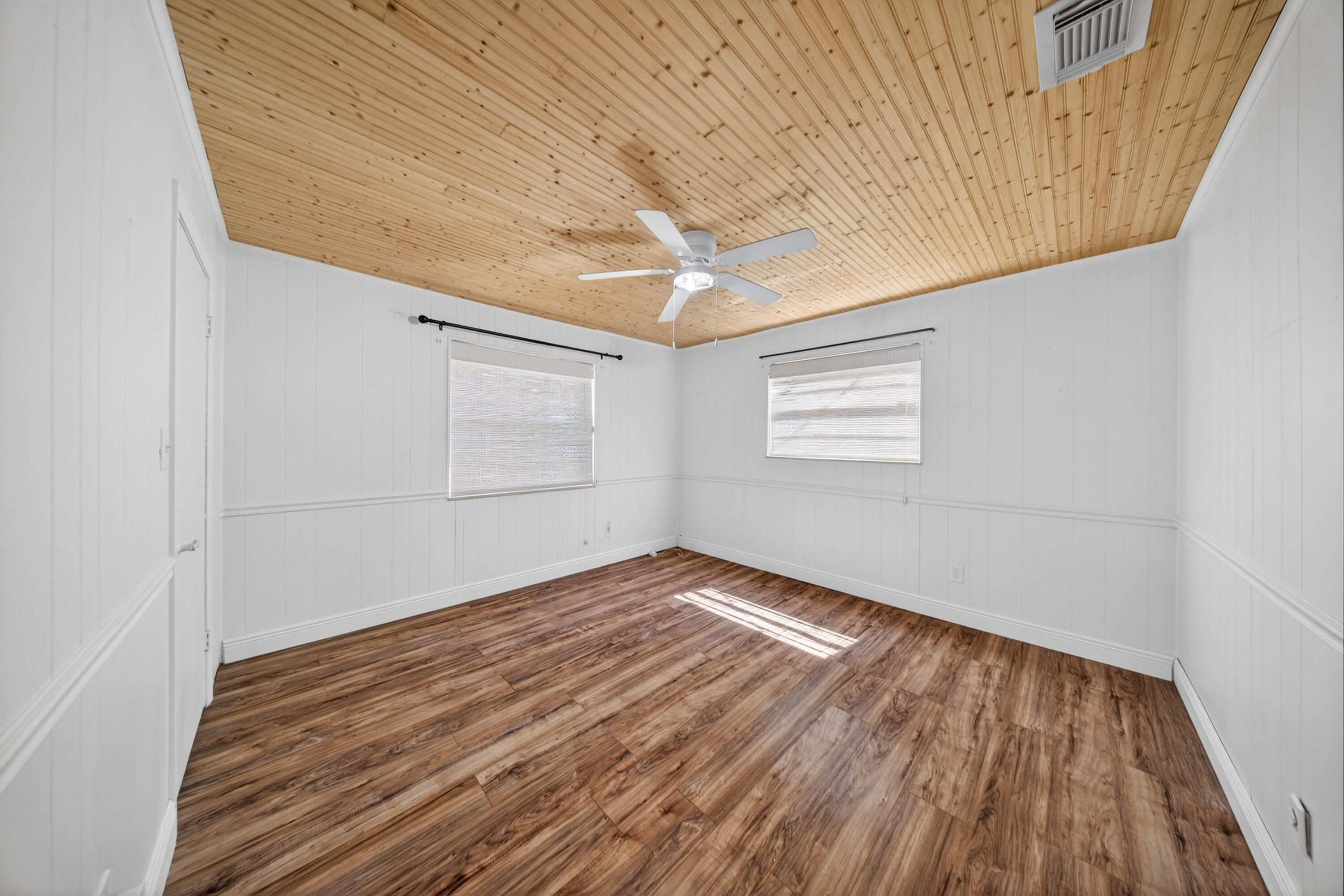 MARAVILLA PLAZA - Residential