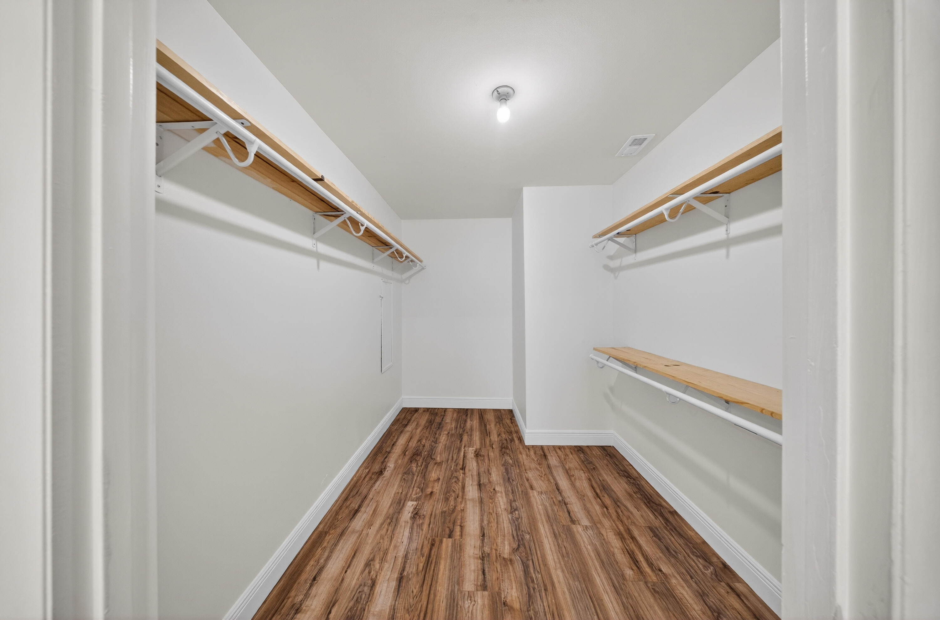 MARAVILLA PLAZA - Residential