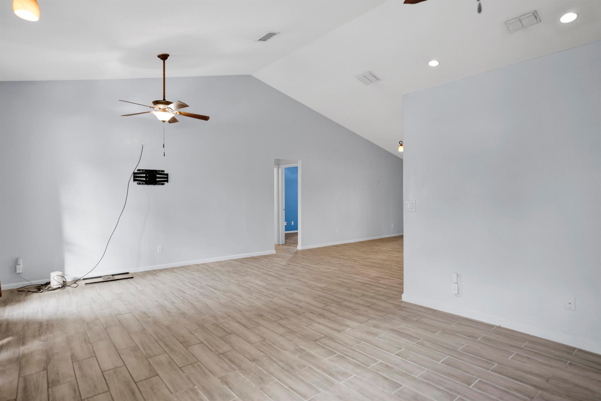 PORT ST LUCIE SECTION 35 - Residential Lease